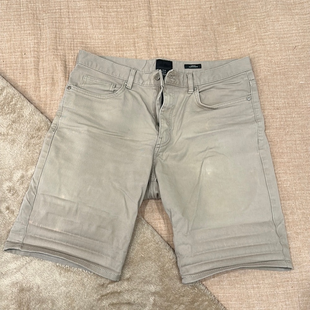 30in H&M khaki shorts